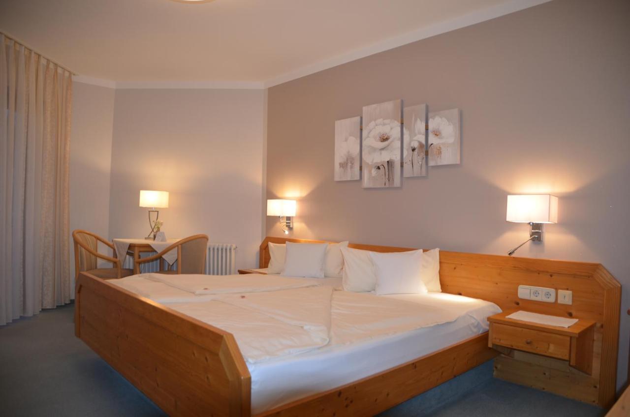 Hotel-Pension Breig Garni Ottenhofen im Schwarzwald Buitenkant foto